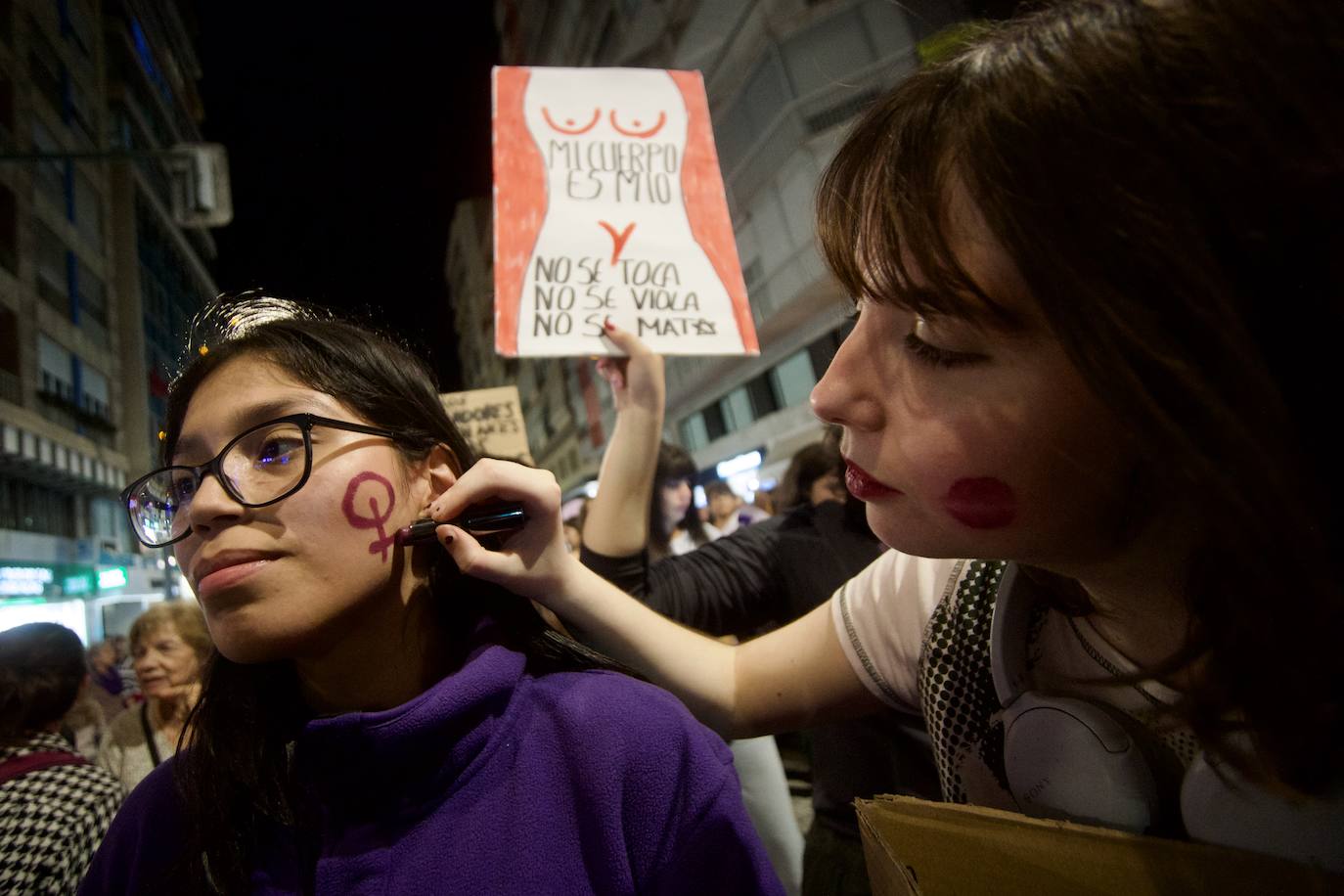 La manifestación del Día de la Mujer en Murcia, en imágenes