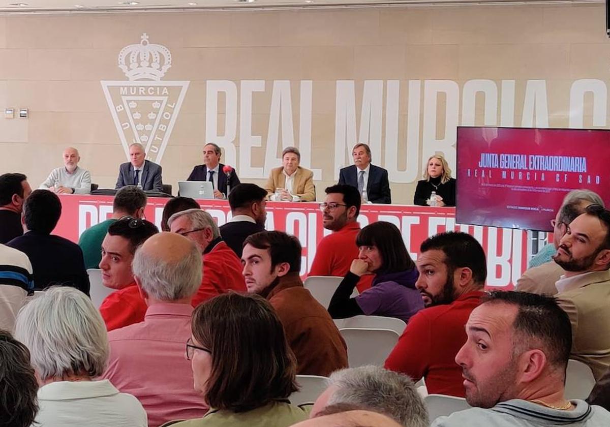 Junta de accionistas del Real Murcia, este miércoles.