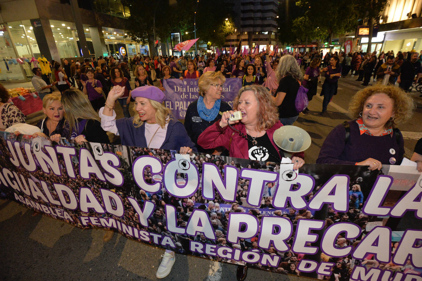 La manifestación del Día de la Mujer en Murcia, en imágenes