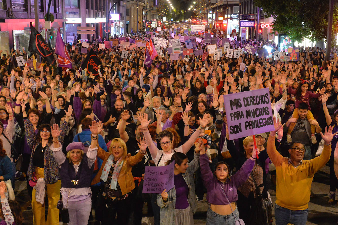 La manifestación del Día de la Mujer en Murcia, en imágenes