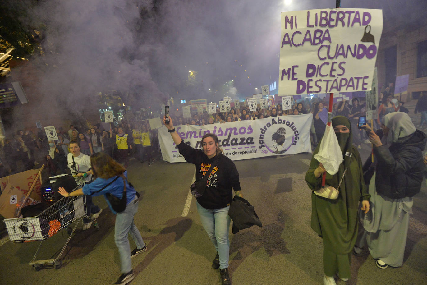 La manifestación del Día de la Mujer en Murcia, en imágenes