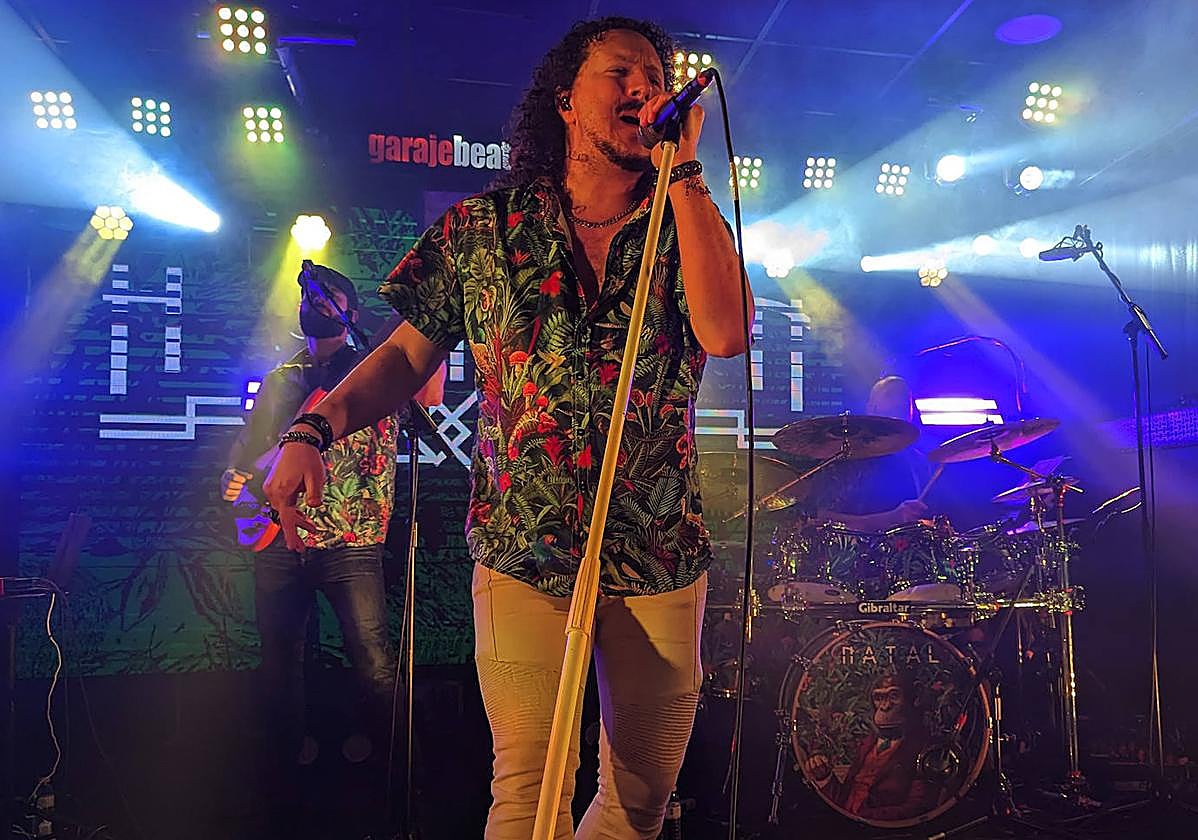 Ross Jennings, cantante de Haken, durante su concierto en Murcia.