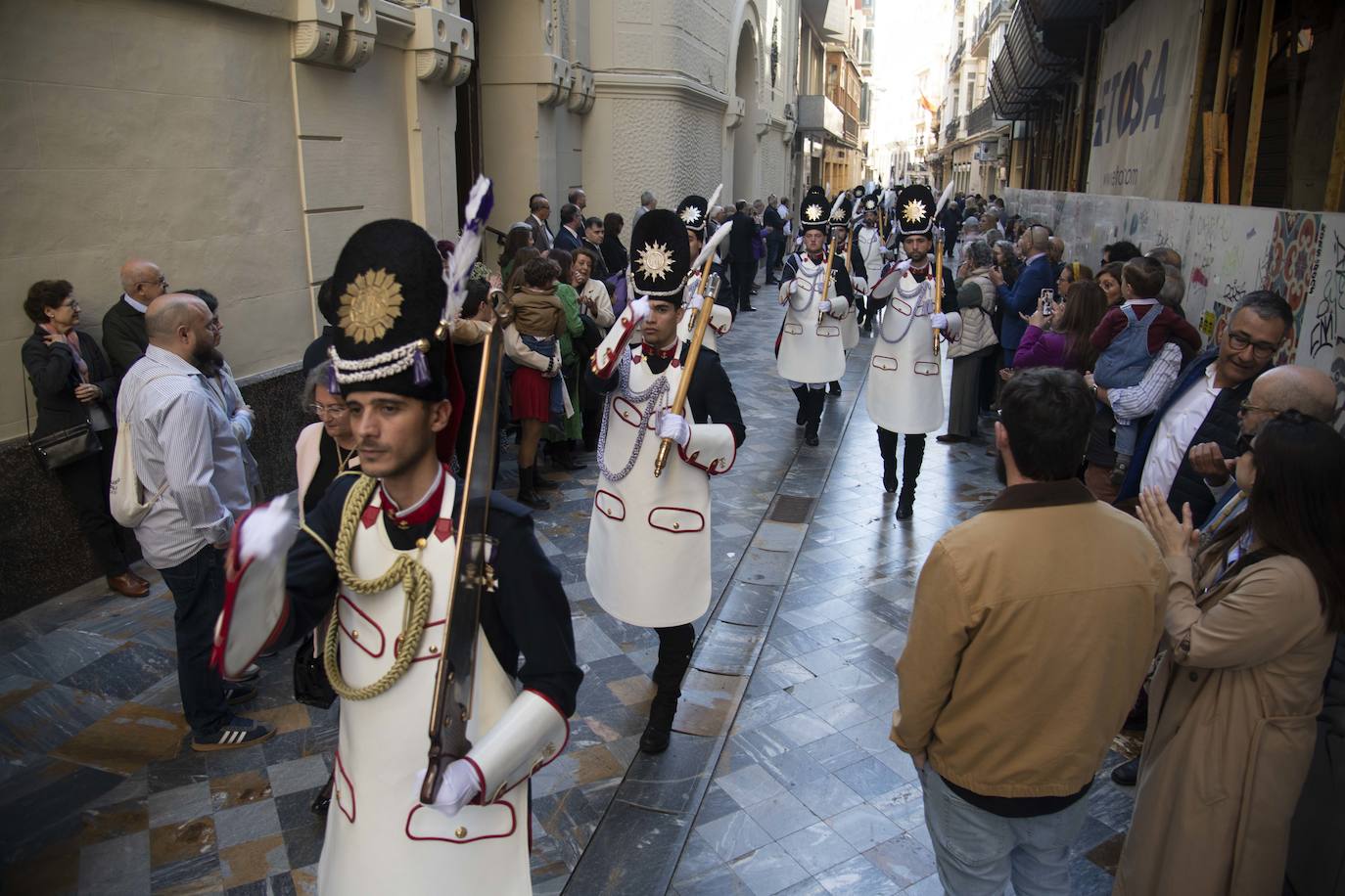 Los granaderos marrajos honran la gesta del militar Martín Álvarez