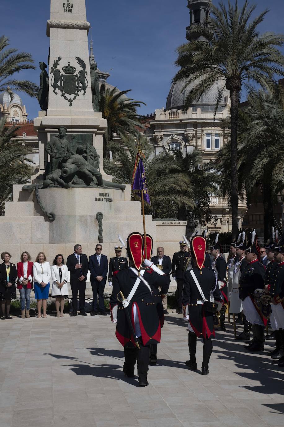 Los granaderos marrajos honran la gesta del militar Martín Álvarez