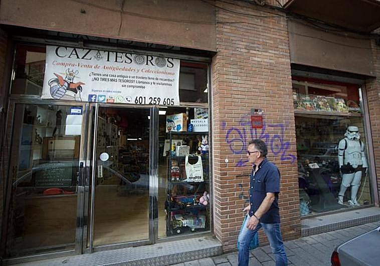 Local de Cazatesoros, Antigüedades y Coleccionismo.