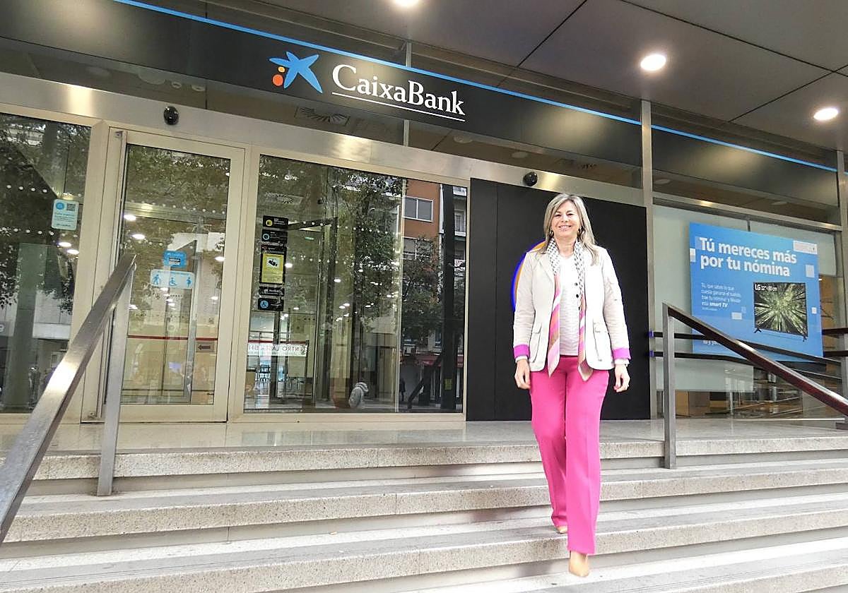 Olga García, directora territorial de CaixaBank en la Región de Murcia.