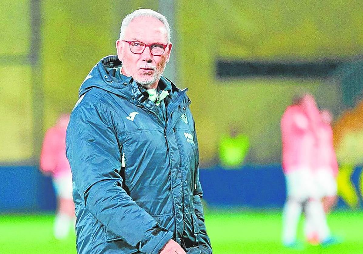Miguel Álvarez, en un partido de esta temporada en la Ciudad Deportiva del Villarreal.