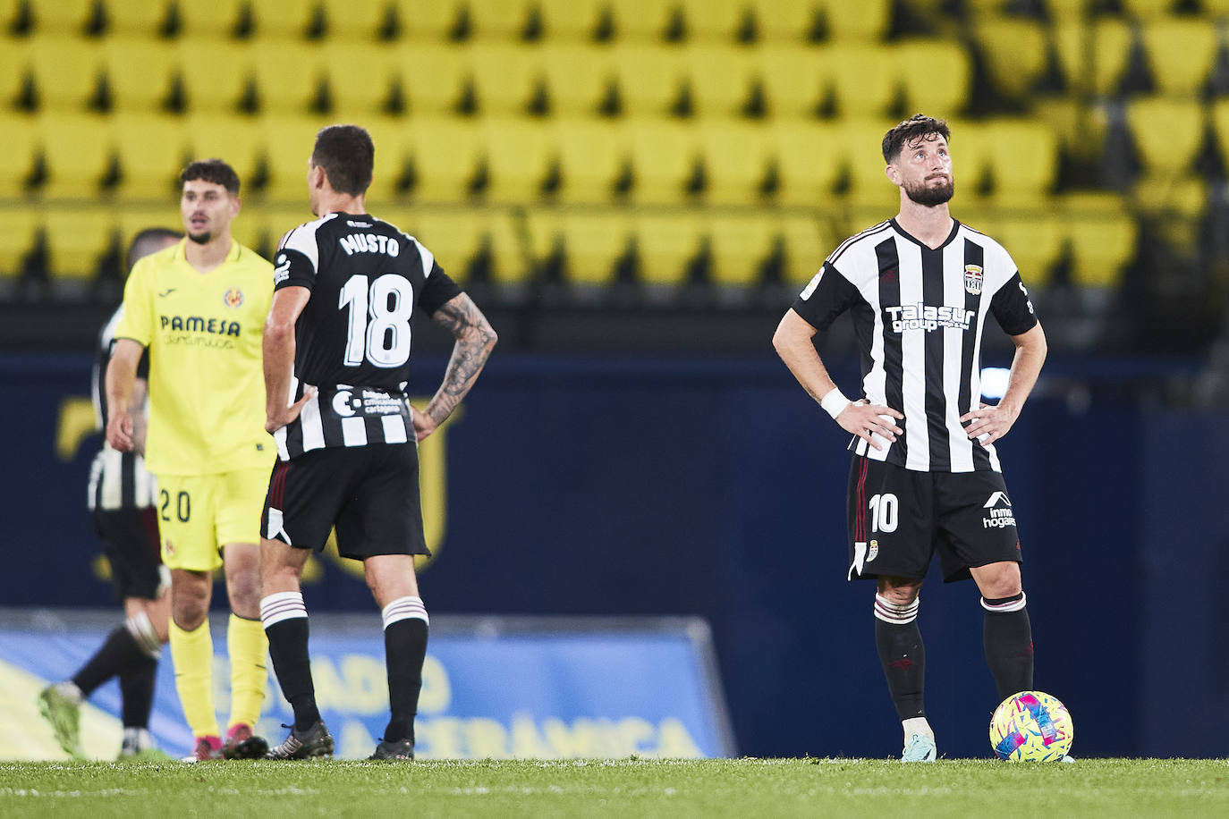 La derrota del Cartagena frente al Villarreal B, en imágenes