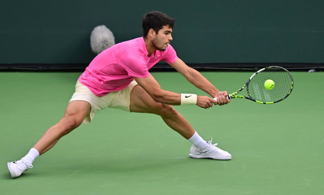 El triunfo de Carlos Alcaraz ante Medvedev en Indian Wells, en imágenes