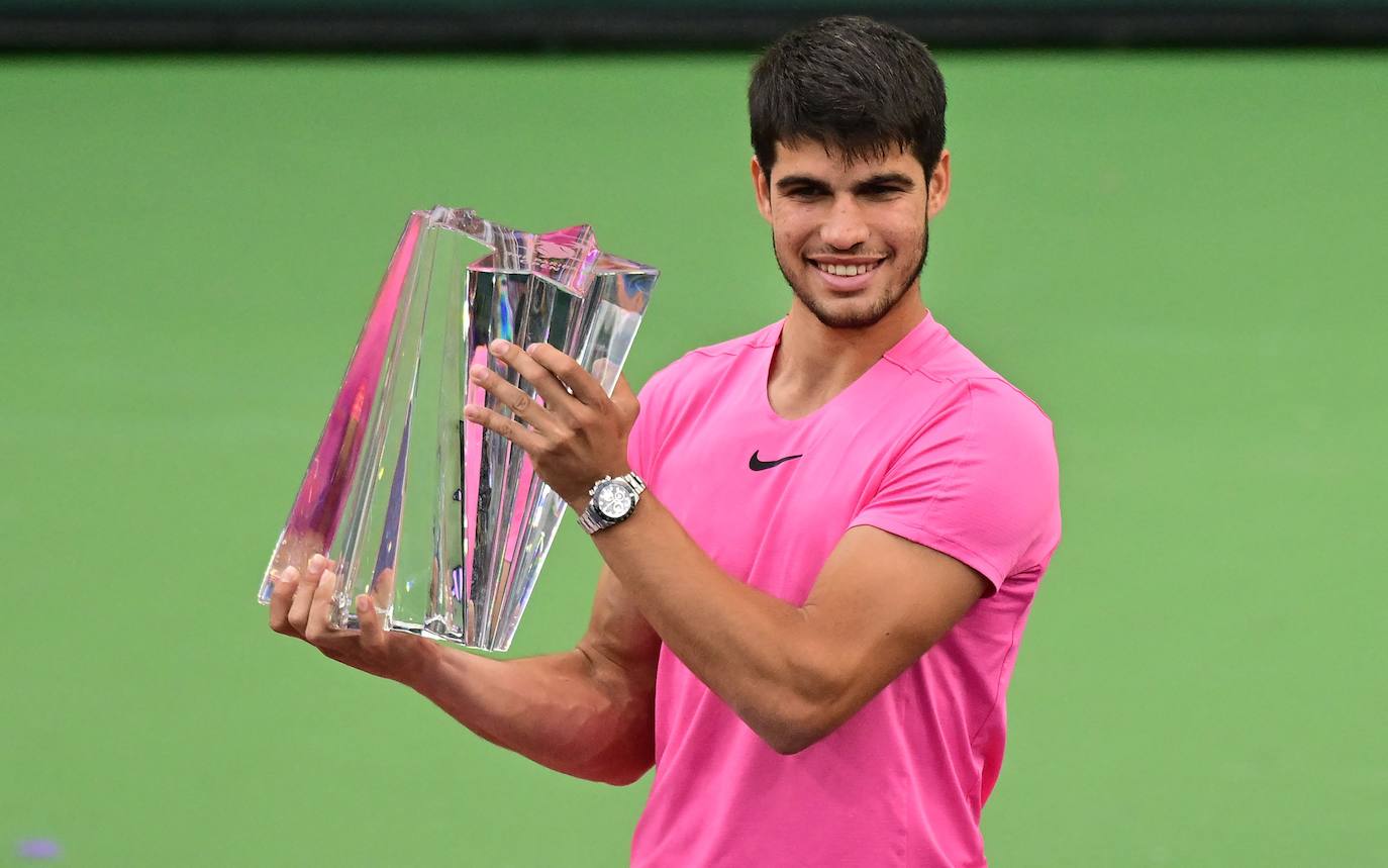 El triunfo de Carlos Alcaraz ante Medvedev en Indian Wells, en imágenes