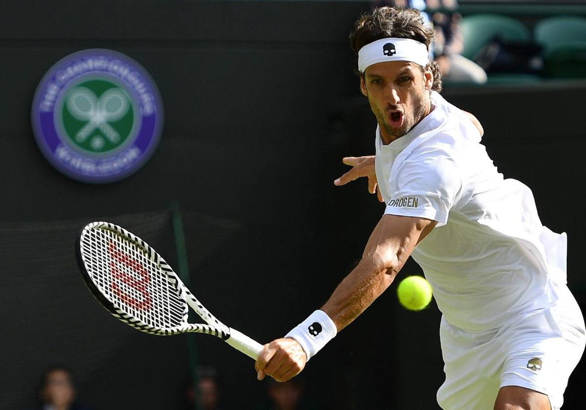 Feliciano López durante un partido en Wimbledon, en una imagen de archivo.