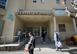 Accesos al centro de salud de San Andrés, en Murcia.