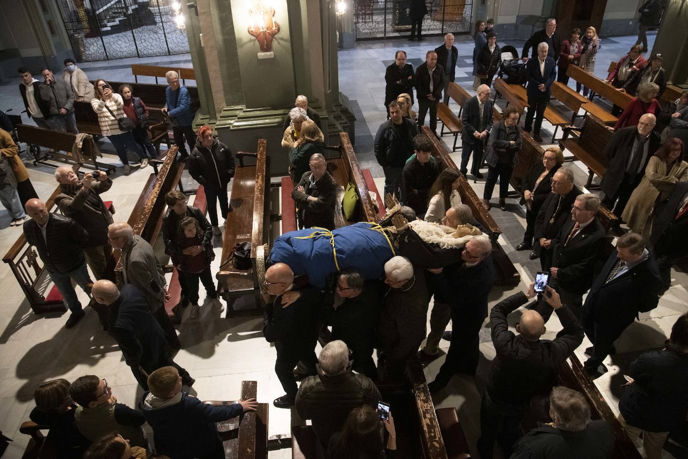 Traslado de la Virgen del Primer Dolor a Santa María