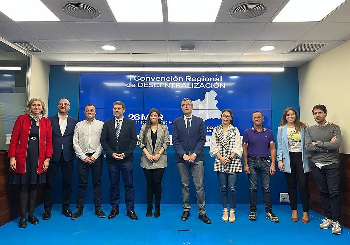 Presentación de la primera Convención Regional de Descentralización del PP regional.