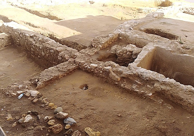 Estructuras del yacimiento excavadas en la parcela.