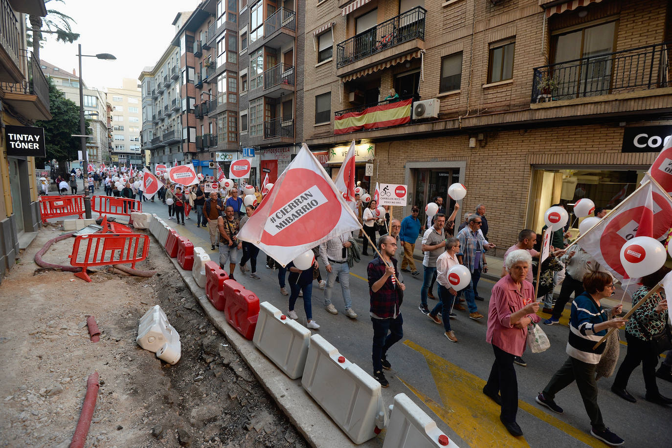 Nueva manifestación de Cierran mi barrio ante la «sordera» del Ayuntamiento de Murcia