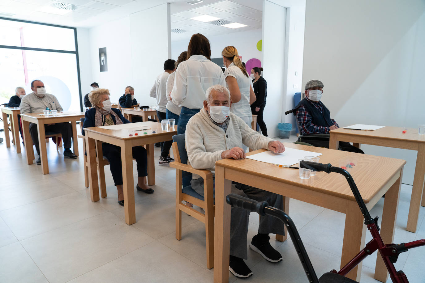 Arte para estimular a las personas que sufren deterioro cognitivo en Lorca