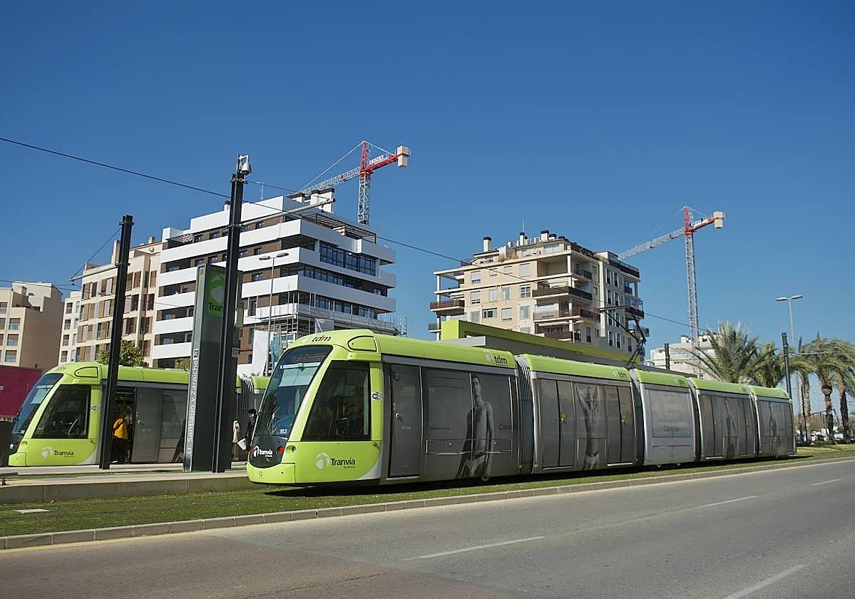 El Ayuntamiento liquidará en breve los dos millones adeudados a la concesionaria del tranvía.