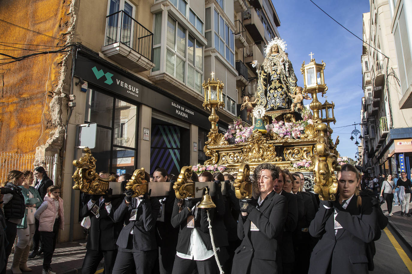 El vía crucis del Cristo de la Divina Misericordia de Cartagena, en imágenes