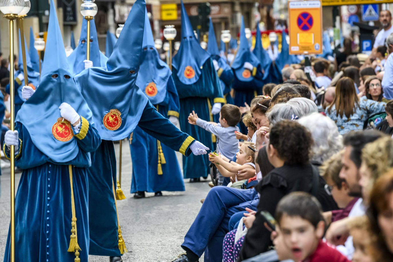 La procesión del Viernes de Dolores en Murcia, en imágenes