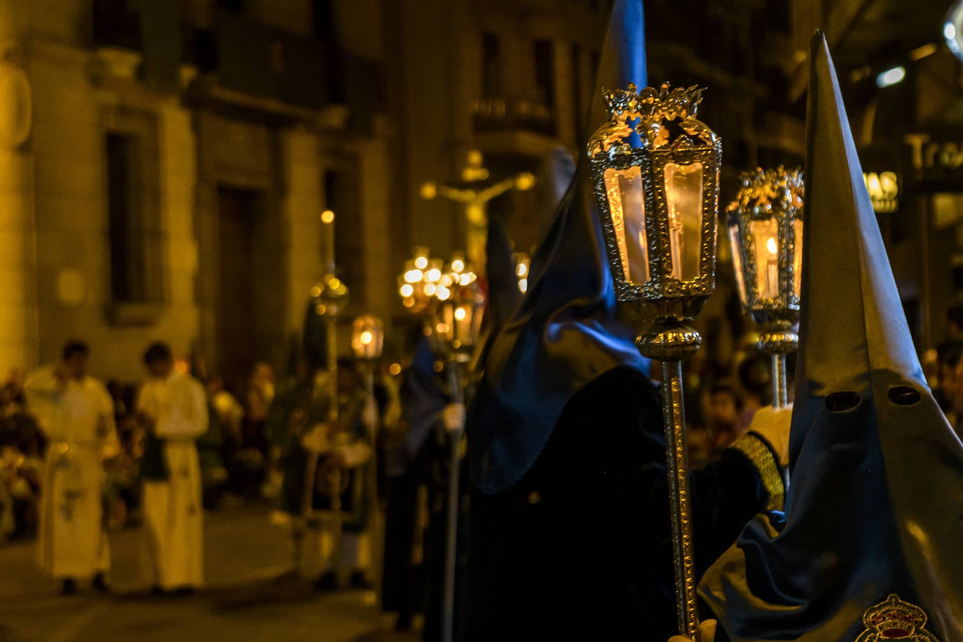 La procesión del Viernes de Dolores en Murcia, en imágenes