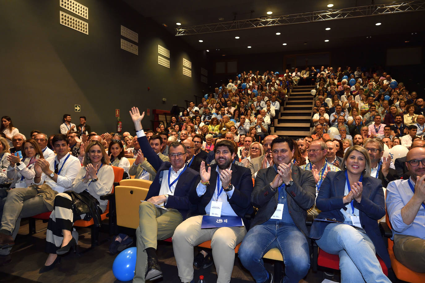 Primera convención regional de descentralización del PP en Murcia, en imágenes