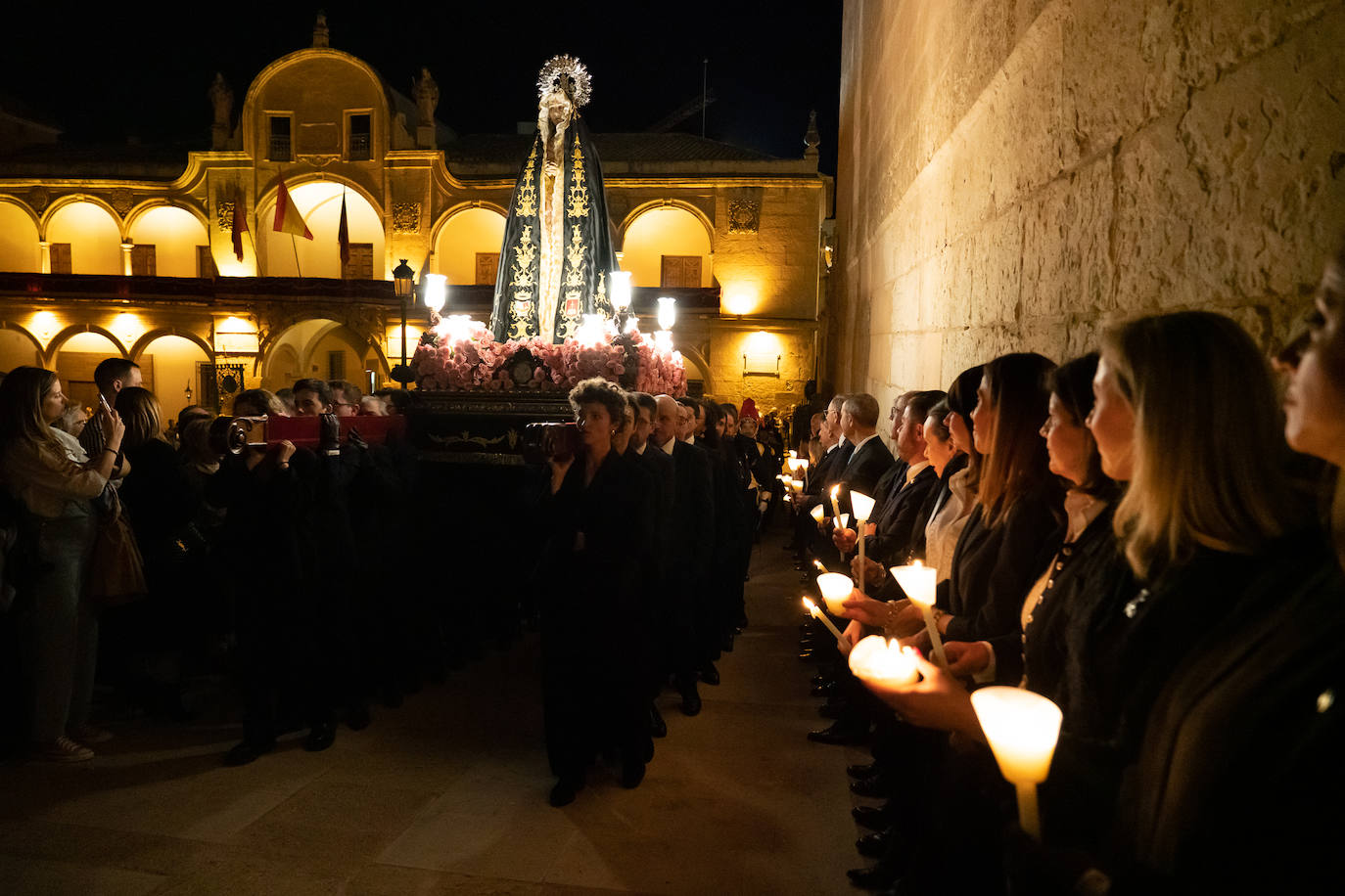 Procesión de la Santísima Virgen de la Soledad de Lorca, en imágenes