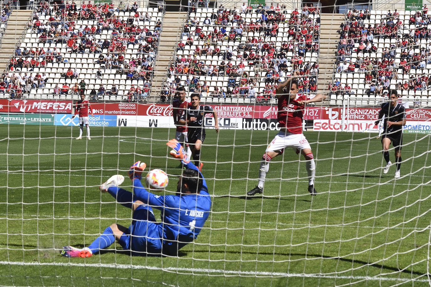 La victoria del Real Murcia frente al Cornellà, en imágenes