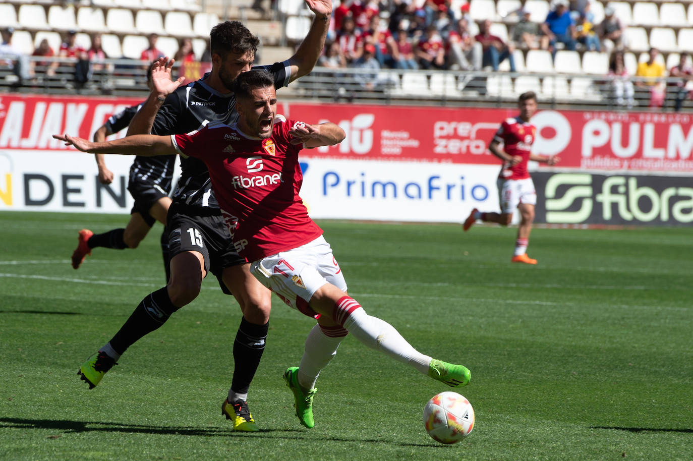 La victoria del Real Murcia frente al Cornellà, en imágenes