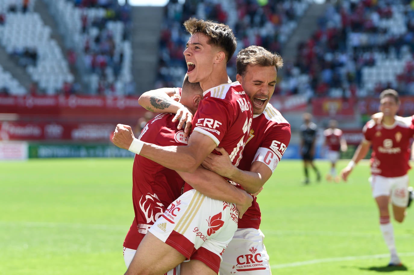 La victoria del Real Murcia frente al Cornellà, en imágenes