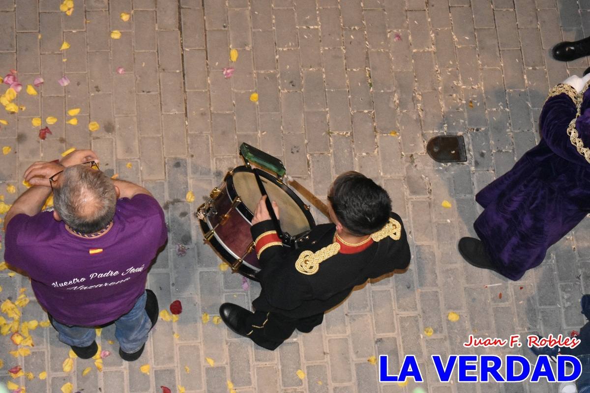 La procesión de la Virgen de los Dolores llena de recogimiento el casco antiguo de Caravaca