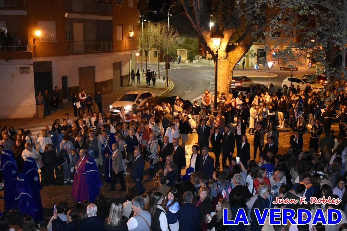 La procesión de la Virgen de los Dolores llena de recogimiento el casco antiguo de Caravaca