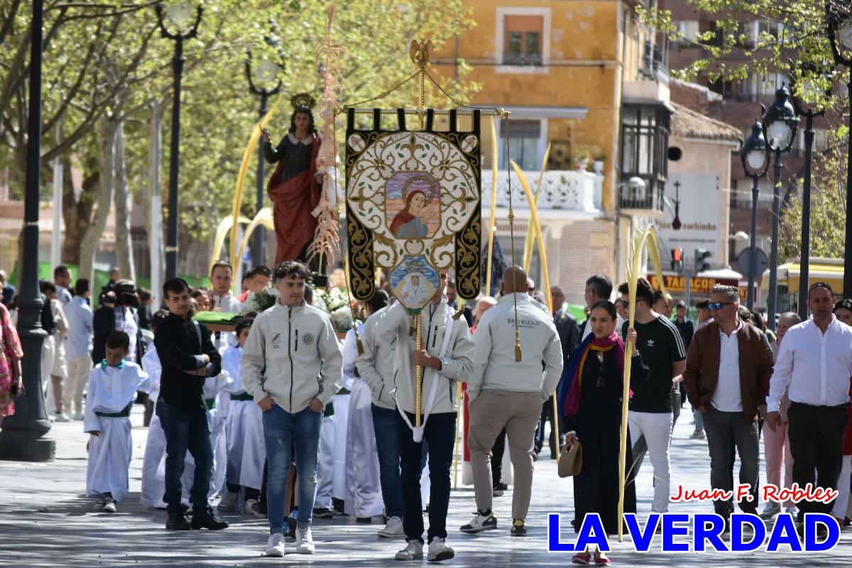 La procesión del Domingo de Ramos recorre la calle Mayor y La Corredera de Caravaca