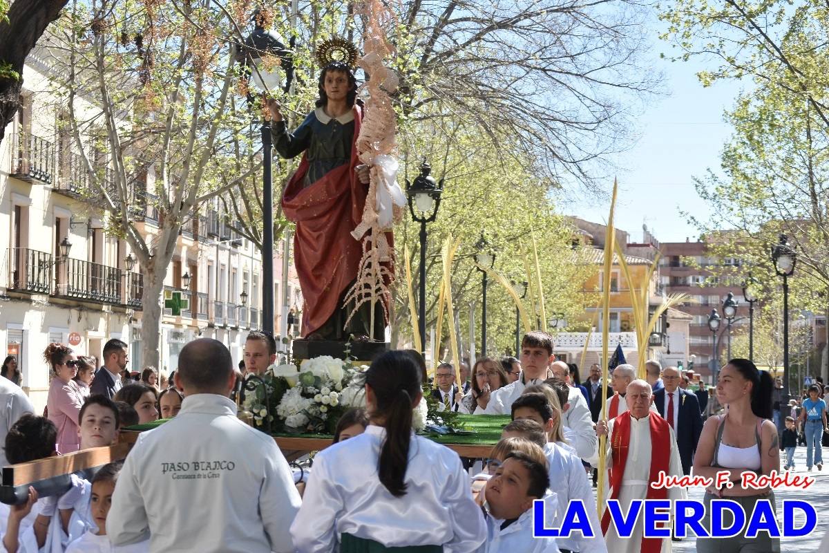 La procesión del Domingo de Ramos recorre la calle Mayor y La Corredera de Caravaca