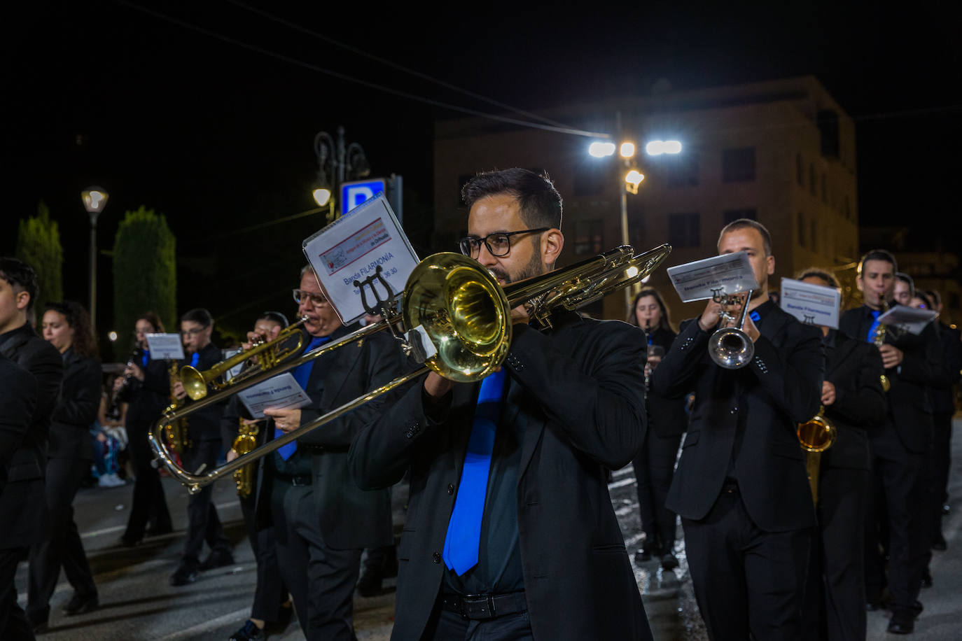 Los Azotes y el Cristo de Zalamea prenden el incienso de la Pasión