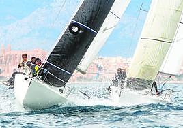 Embarcaciones en un momento de la jornada de ayer en la bahía de Palma.