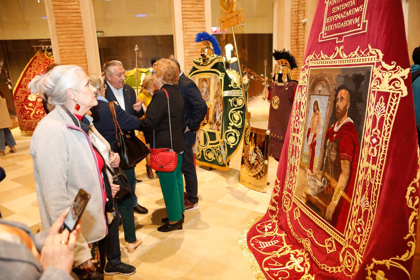 El Paso Azul de Lorca presenta sus nuevos bordados