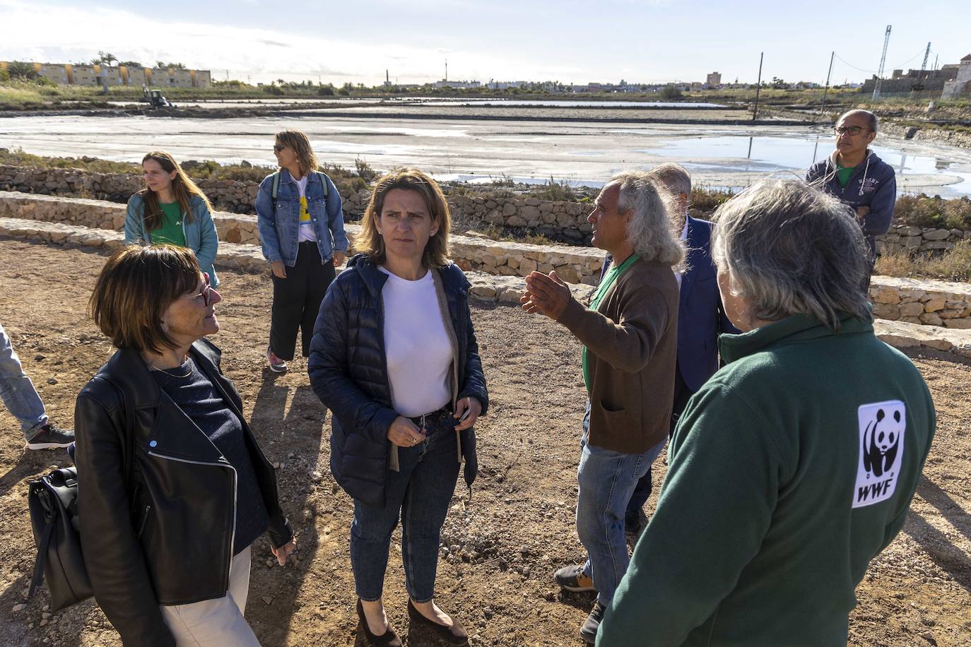 Las imágenes de la visita de Teresa Ribera a La Manga y La Unión