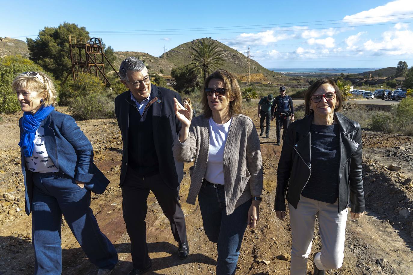 Las imágenes de la visita de Teresa Ribera a La Manga y La Unión