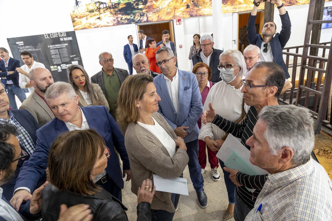 Las imágenes de la visita de Teresa Ribera a La Manga y La Unión