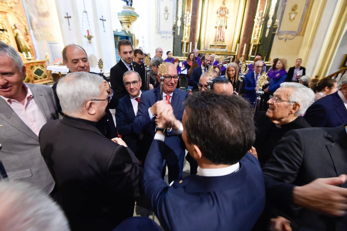 Multitudinario traslado de Nuestro Padre Jesús Nazareno