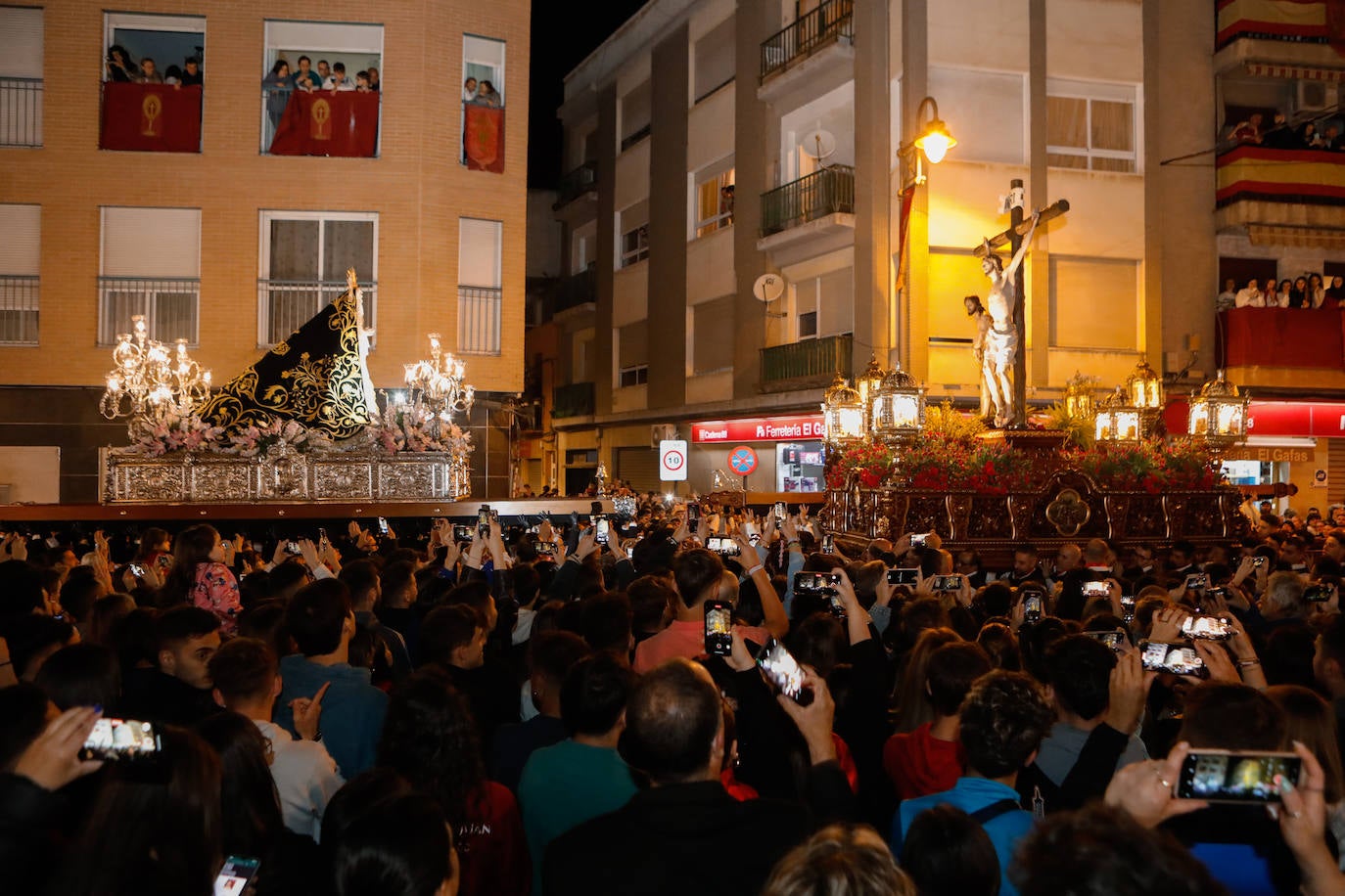 Encuentro de las imágenes del Paso Encarnado en Lorca