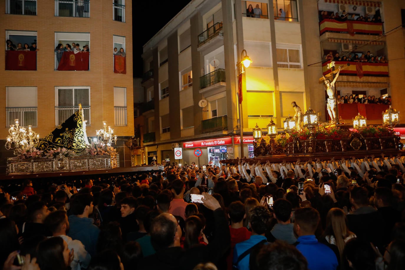 Encuentro de las imágenes del Paso Encarnado en Lorca
