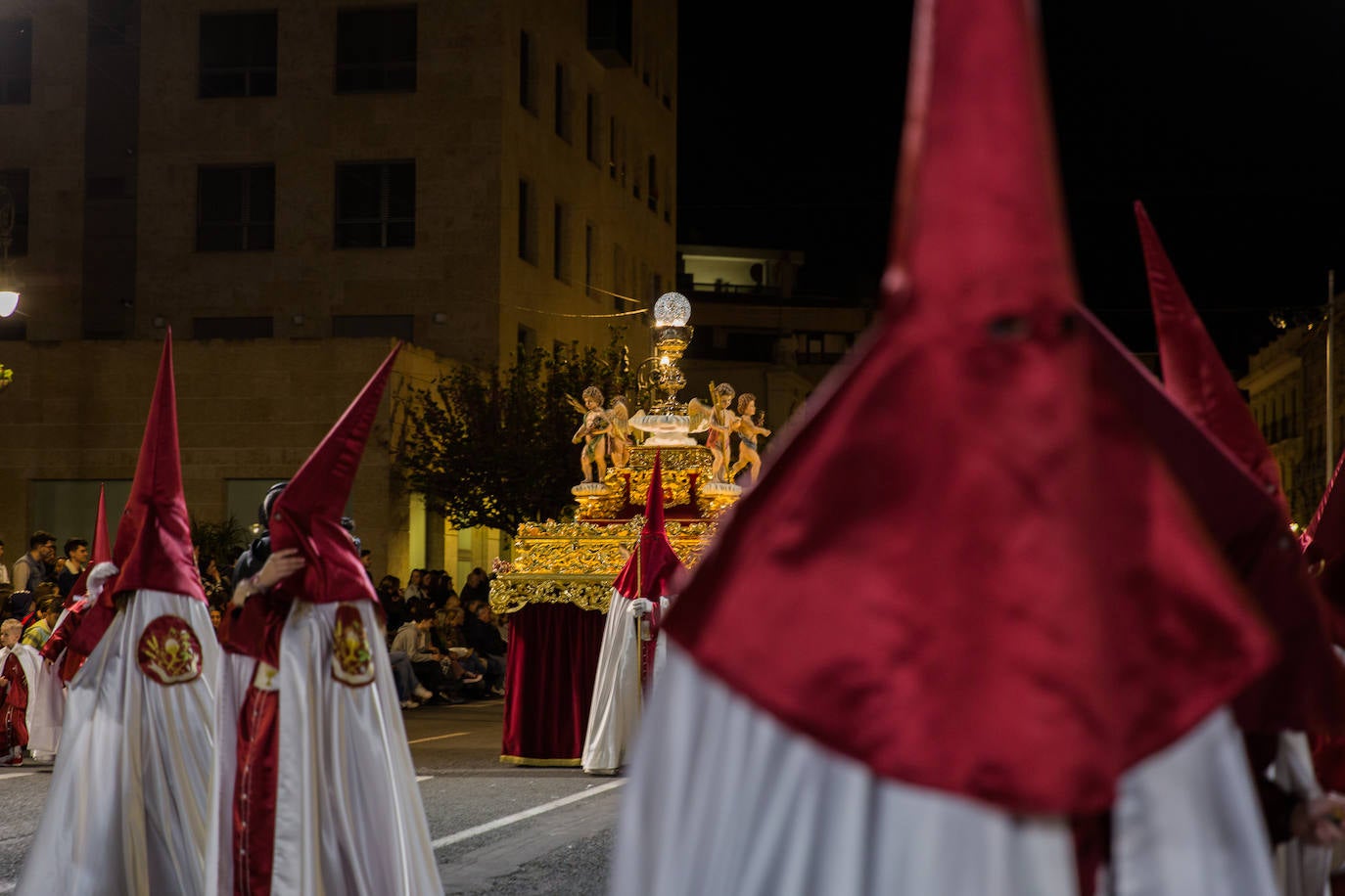 La Cena y el Lavatorio hacen alarde de devoción mariana