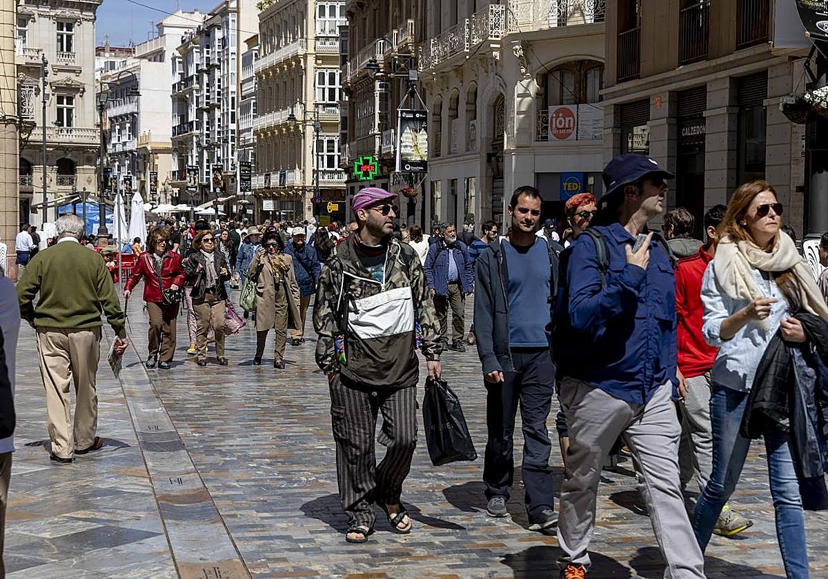 Jueves Santo de encuentros y mucho turismo en Cartagena