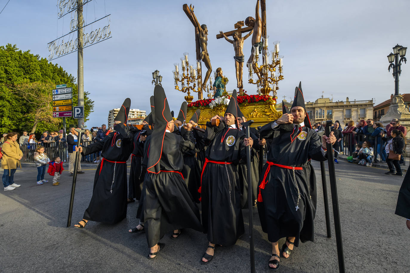 Las imágenes de la procesión de la Sangre del Jueves Santo en Murcia