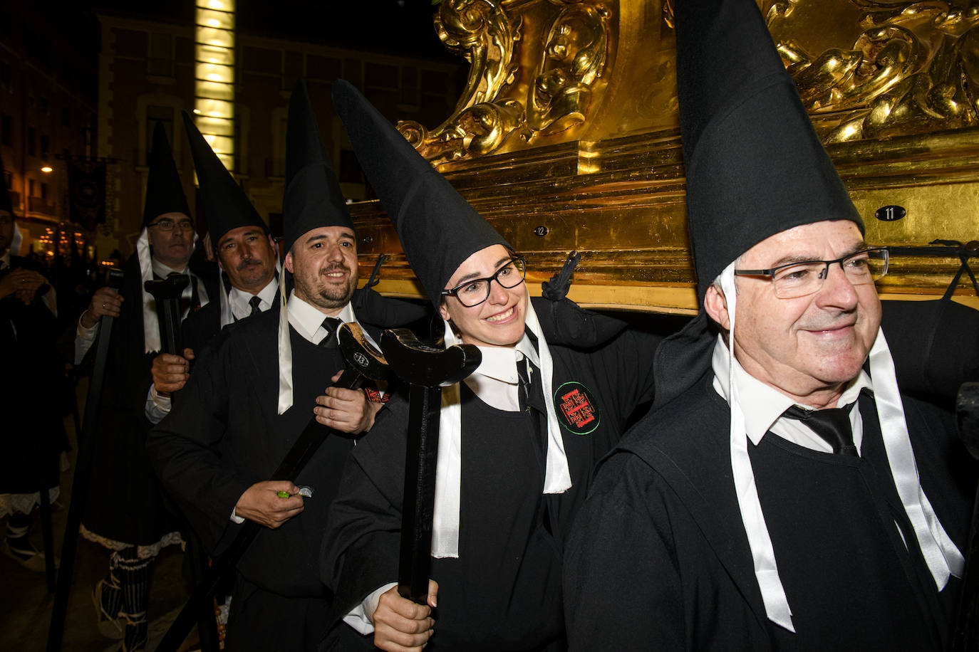 La procesión del Santo Sepulcro del Viernes Santo en Murcia, en imágenes