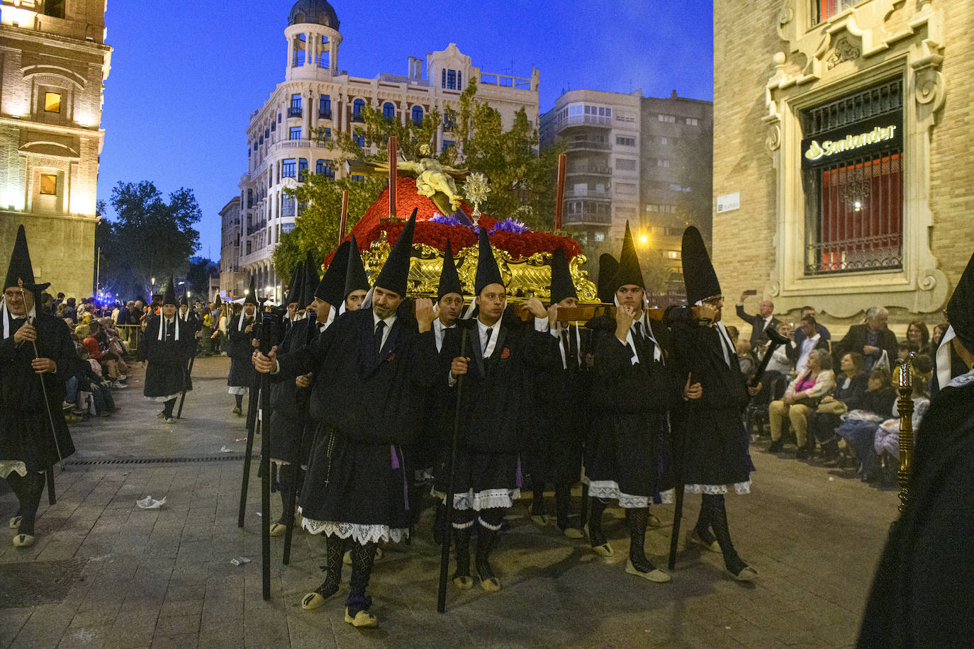 La procesión del Santo Sepulcro del Viernes Santo en Murcia, en imágenes