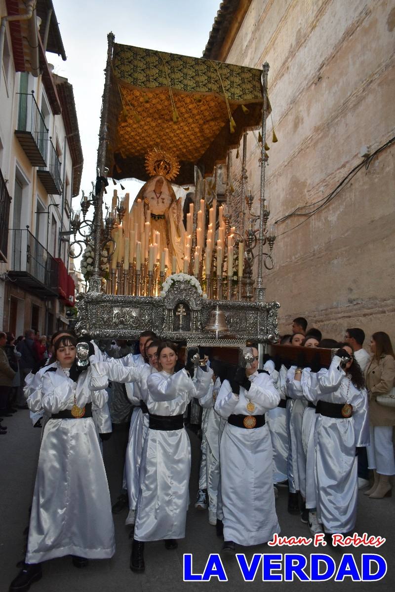 La Virgen Blanca reinó en la tarde del Jueves Santo