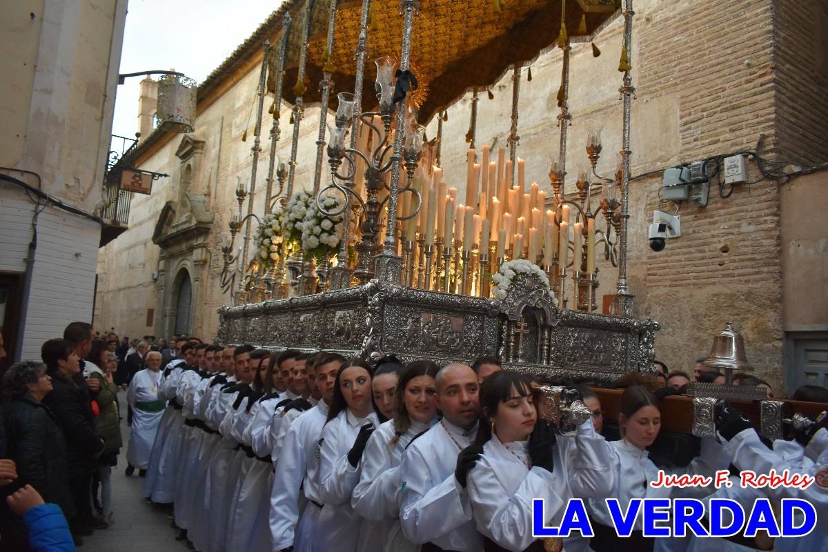 La Virgen Blanca reinó en la tarde del Jueves Santo